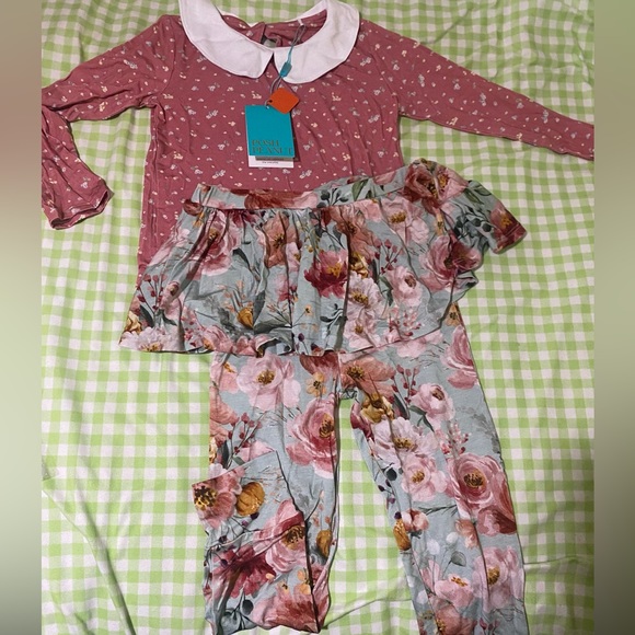 Posh Peanut Other - Posh peanut Cheyenne l/s peterpan collar with T-shirt set size 7.